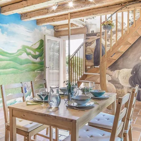 La Casetta Dipinta Holiday home *